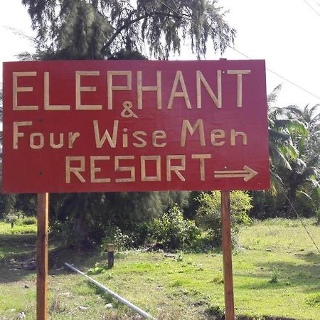 Elephant And Four Wise Men Resort Ram Nagar Exterior foto